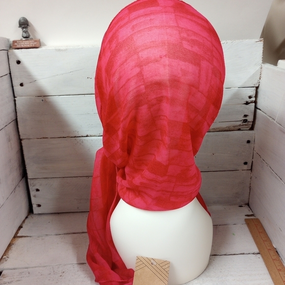 Matr Boomie Women's Dark Pink with Gold Accent Triangle Scarf Headwrap - Picture 4 of 10